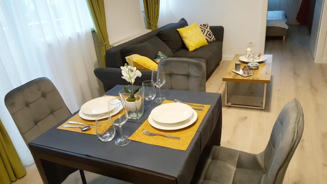 Elias Central Apartment - 2 Bedrooms & Free Parking Oradea Zewnętrze zdjęcie