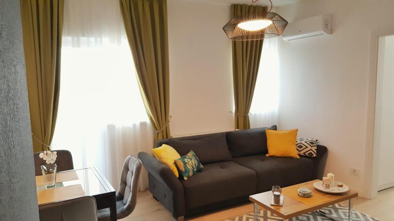 Elias Central Apartment - 2 Bedrooms & Free Parking Oradea Zewnętrze zdjęcie